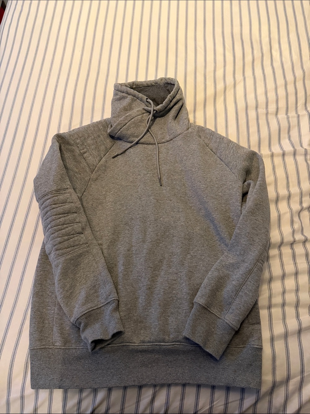 H&M 3/4 Neck Sweatshirt